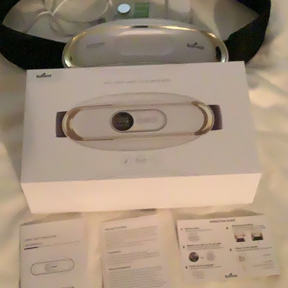 Cordless smart waist massager